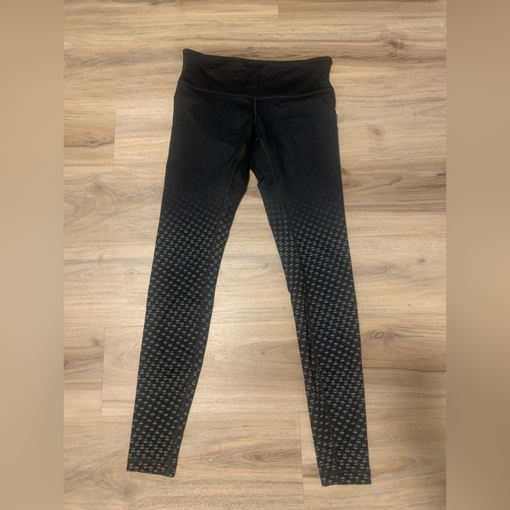 Lululemon WunderUnder Black and Grey Pattern